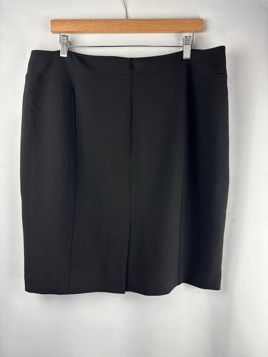 Women’s Halogen Size 16 Black Pencil Skirt