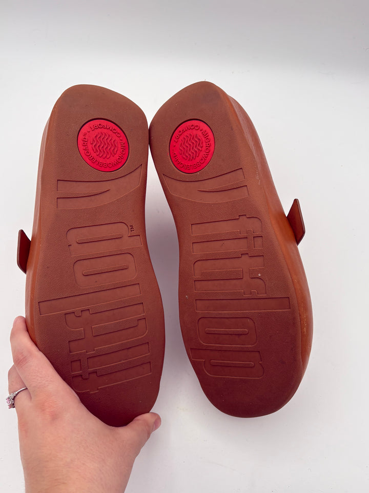 Women’s FitFlop Size 8.5 Medium Brown Clogs w/ Buckle Detail