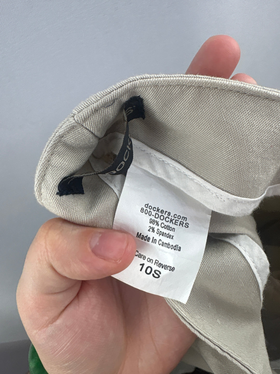 Women’s Dockers Size 10 Khaki Straight Leg Pants