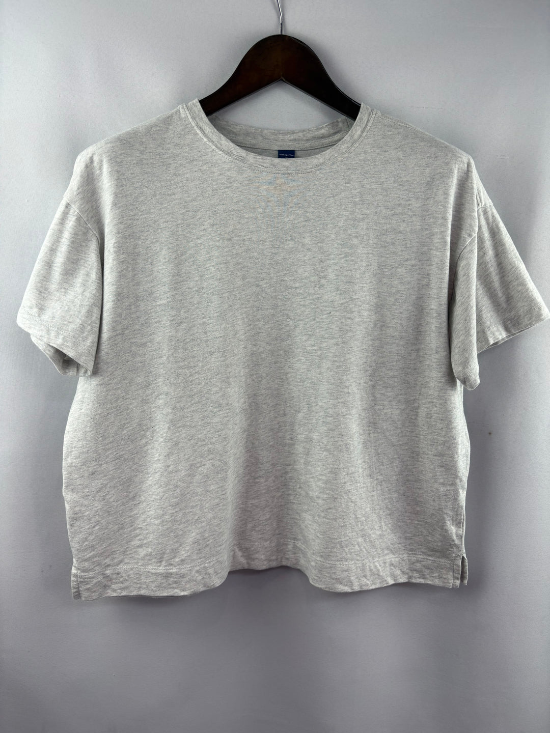 Women’s Old Navy Medium Light Gray T-Shirt