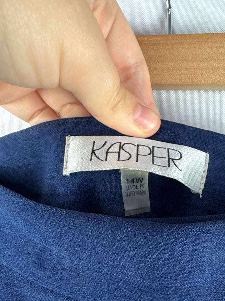 Women’s Kasper Size 14W Navy Pleated Dress Pants