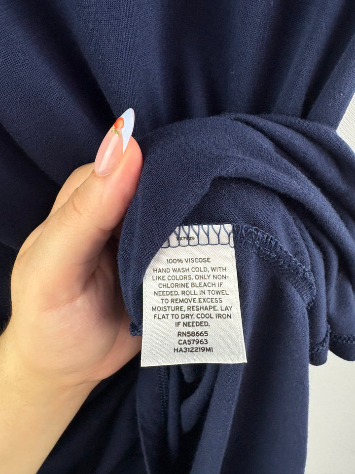 Women’s Halogen Medium Navy Blue Sleeveless Blouse