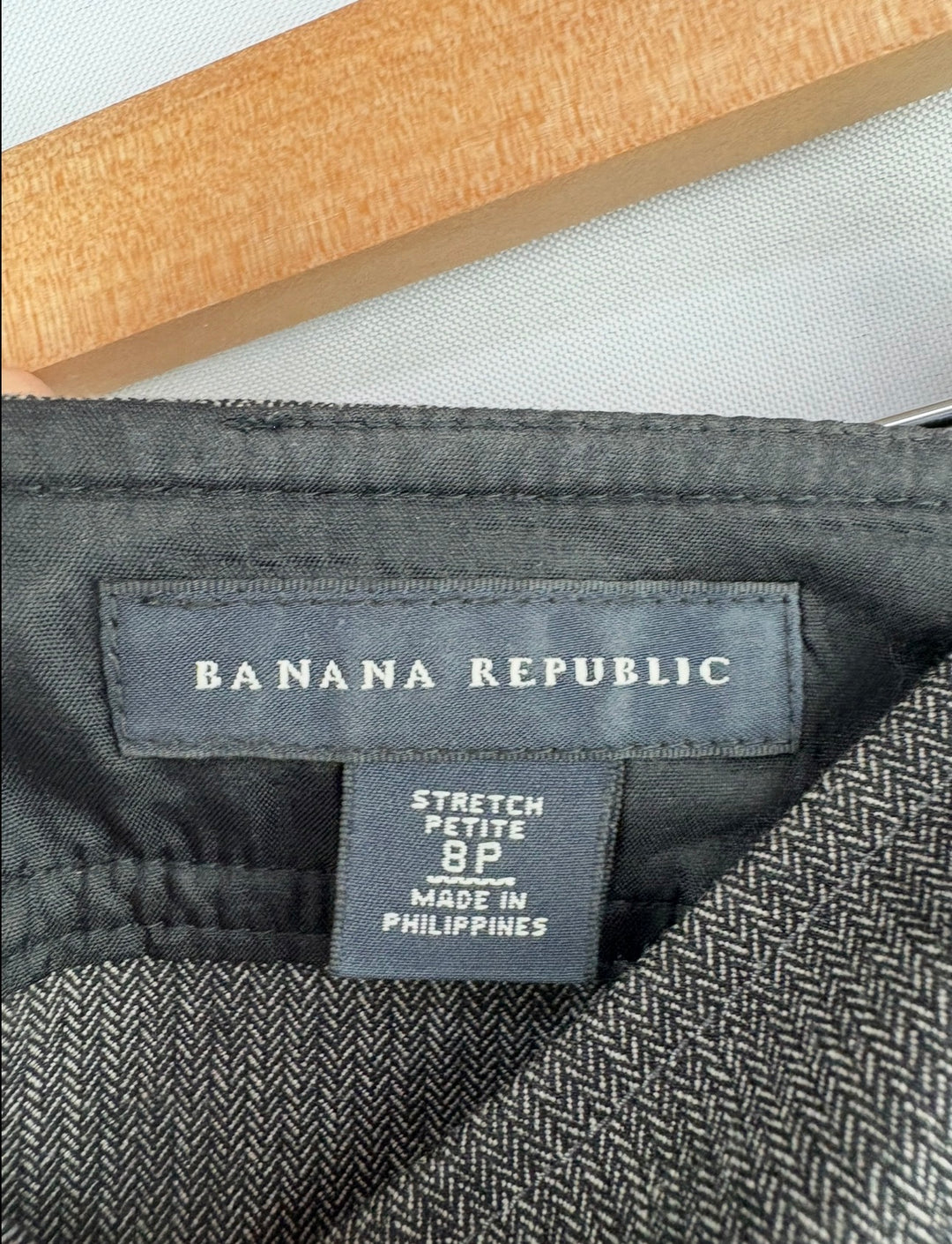 Women’s Banana Republic Size 8 Charcoal Gray Pencil Skirt