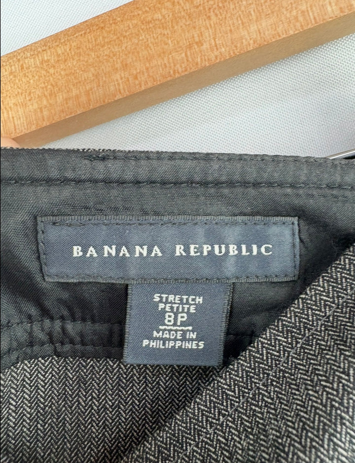 Women’s Banana Republic Size 8 Charcoal Gray Pencil Skirt