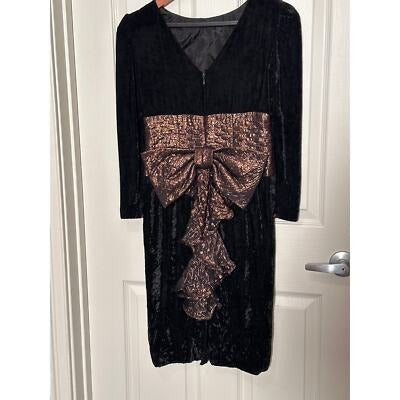 Warren Petite Size 4 Black velour dress with copper bow