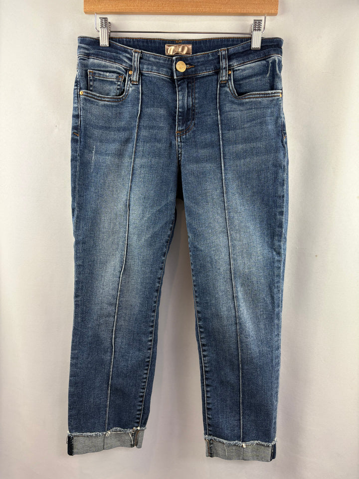 Women’s Kut Size 8 Medium Wash Blue Capri Jeans