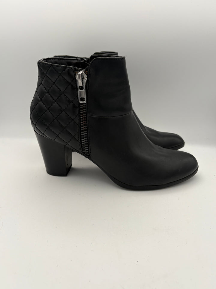 Women’s Laura Ashley Size 8 Black Leather Ankle Boots