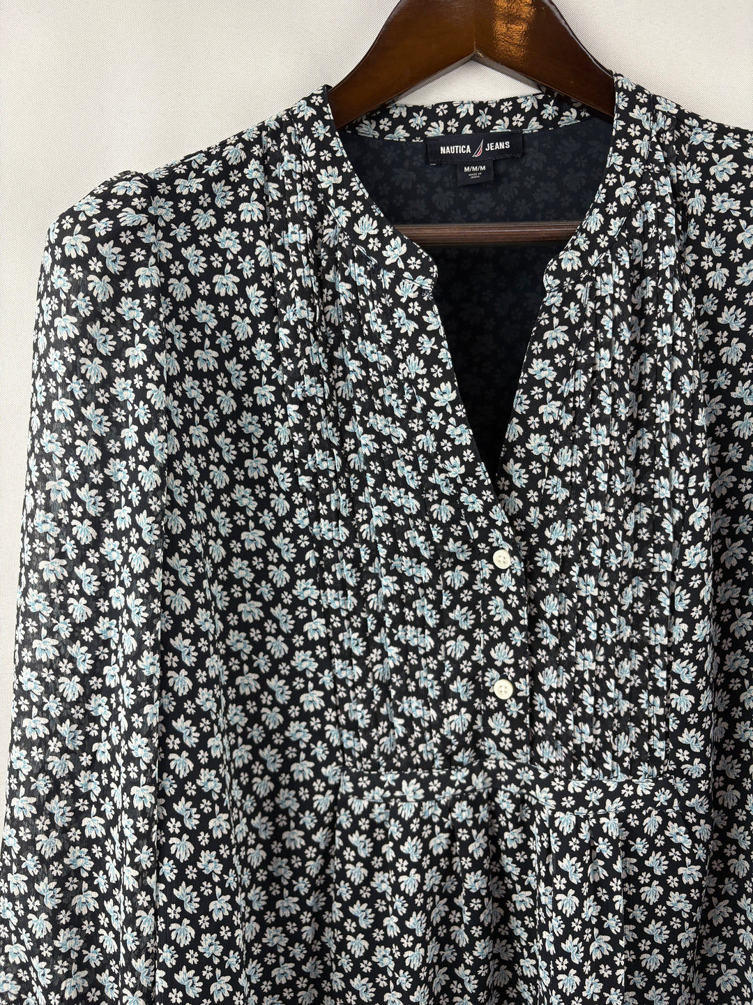 Women’s Nautica Jeans Medium Navy Blouse w/ Florals