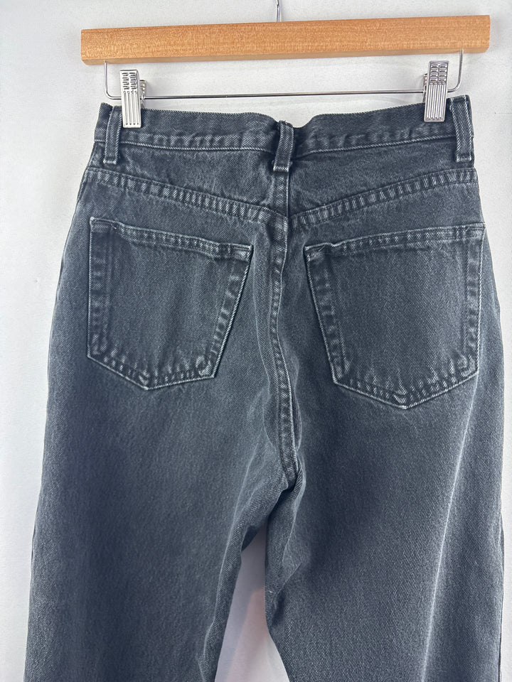 Women’s GAP Size 8 Black Straight Leg Jeans