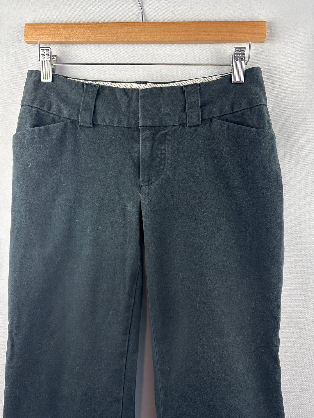 Women’s GAP Size 2 Low-Rise Black Flare Pants