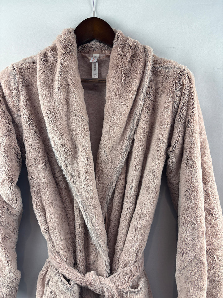 Women’s Gilligan &amp; O’Malley M/L Mauve Faux Fur Bathrobe