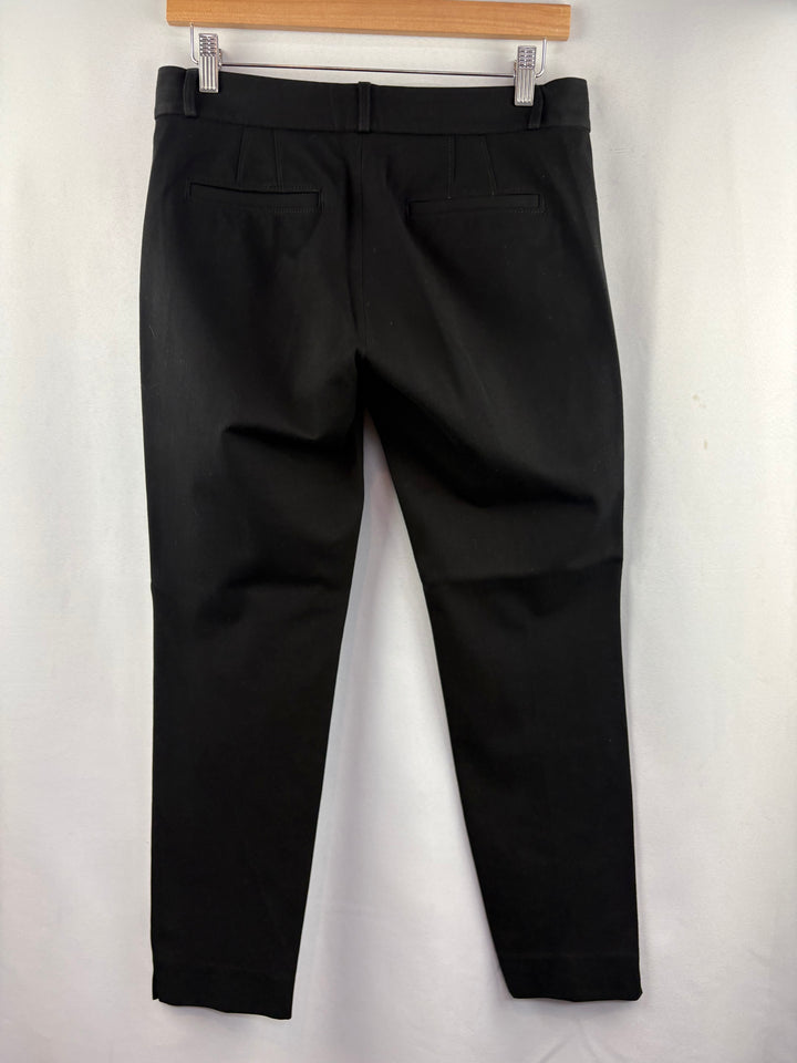 Women’s Banana Republic Size 4 Black Pleated Dress Pants
