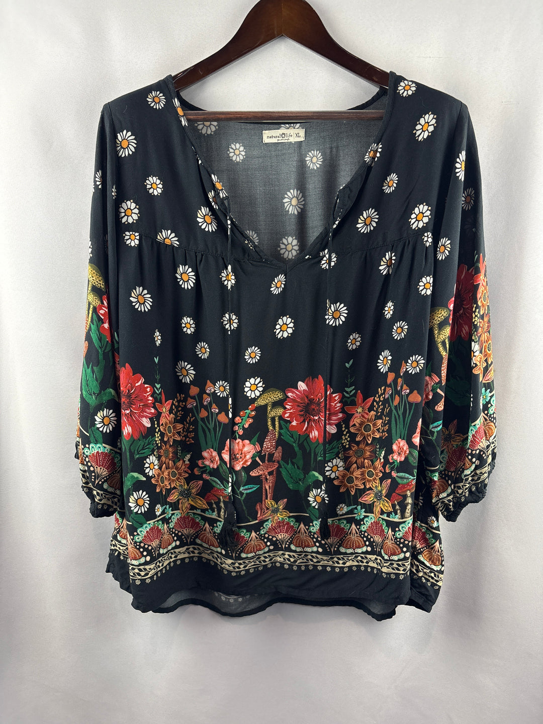Women’s Natural Life XL Black Floral &amp; Mushroom Patterned Blouse