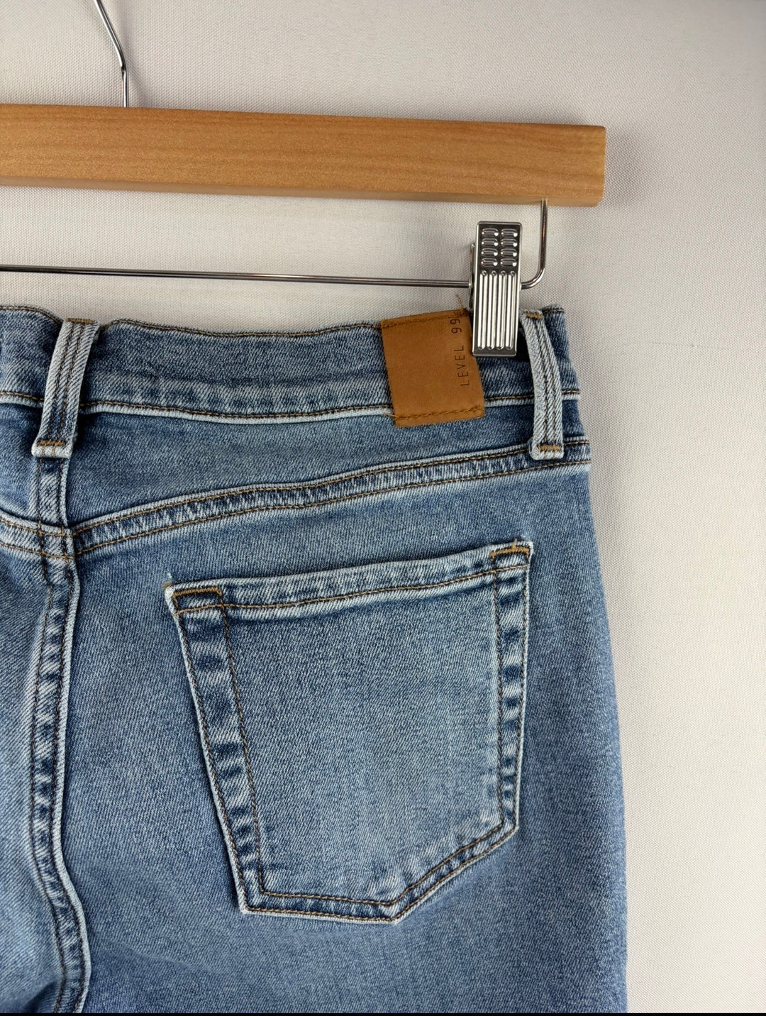 Women’s Level 99 Size 6/28 Light Blue Skinny Jeans