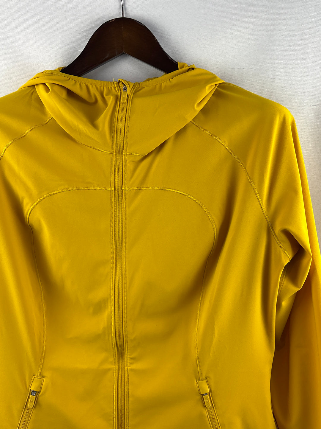Women’s LuluLemon Size 12 Mustard Yellow Hooded Windbreaker