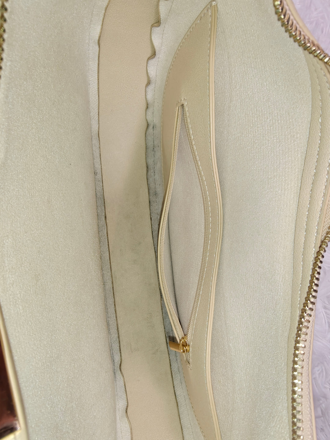 Womens Keyli Hobo Shoulder Bag Beige Gold Hardware