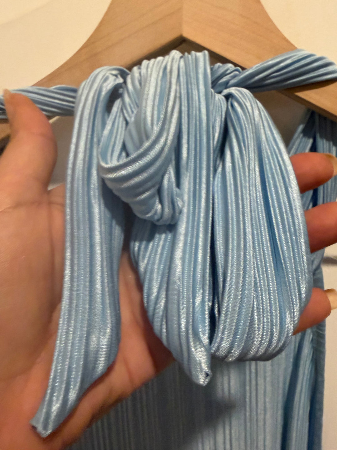ASOS DESIGN Baby Blue Plisse Halter Tie Open Back Maxi Dress Size L NWT
