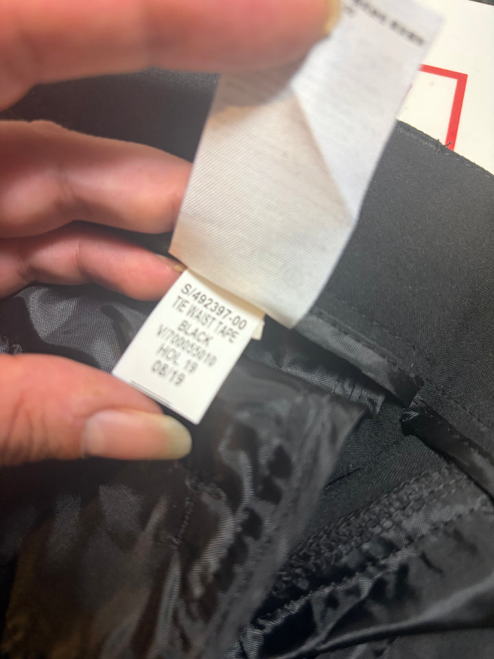 Banana Republic Black Tie Waist Cropped Tapered Pants Size 6 NWT Quiet Luxury