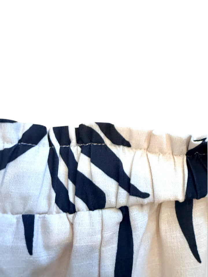 Petal &amp; Pup Black White Abstract Print High Waist Linen Blend Shorts Size L