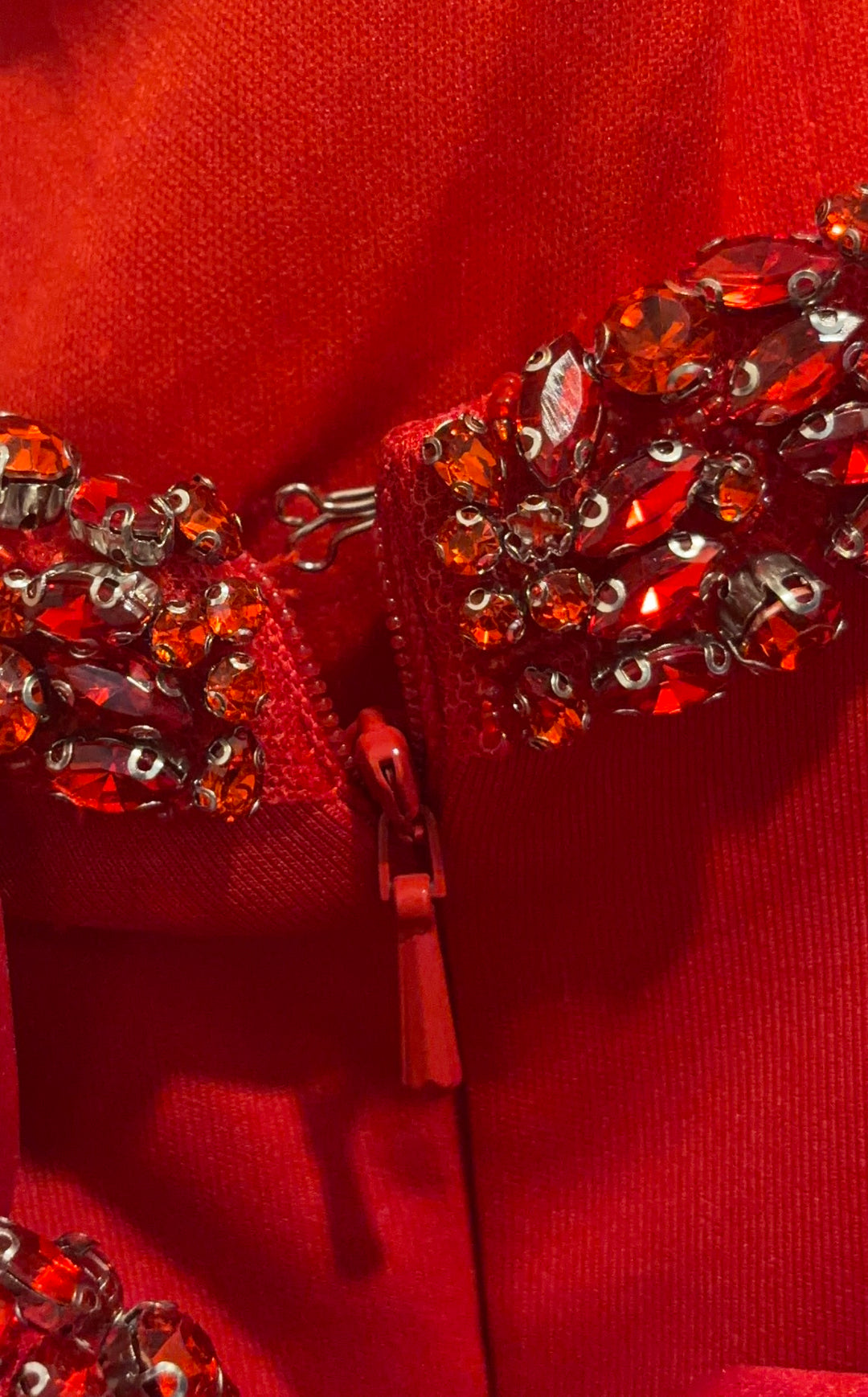 Ava Presley 29121 Red Satin Beaded Mermaid Prom Evening Gown Size 10 Bow Train