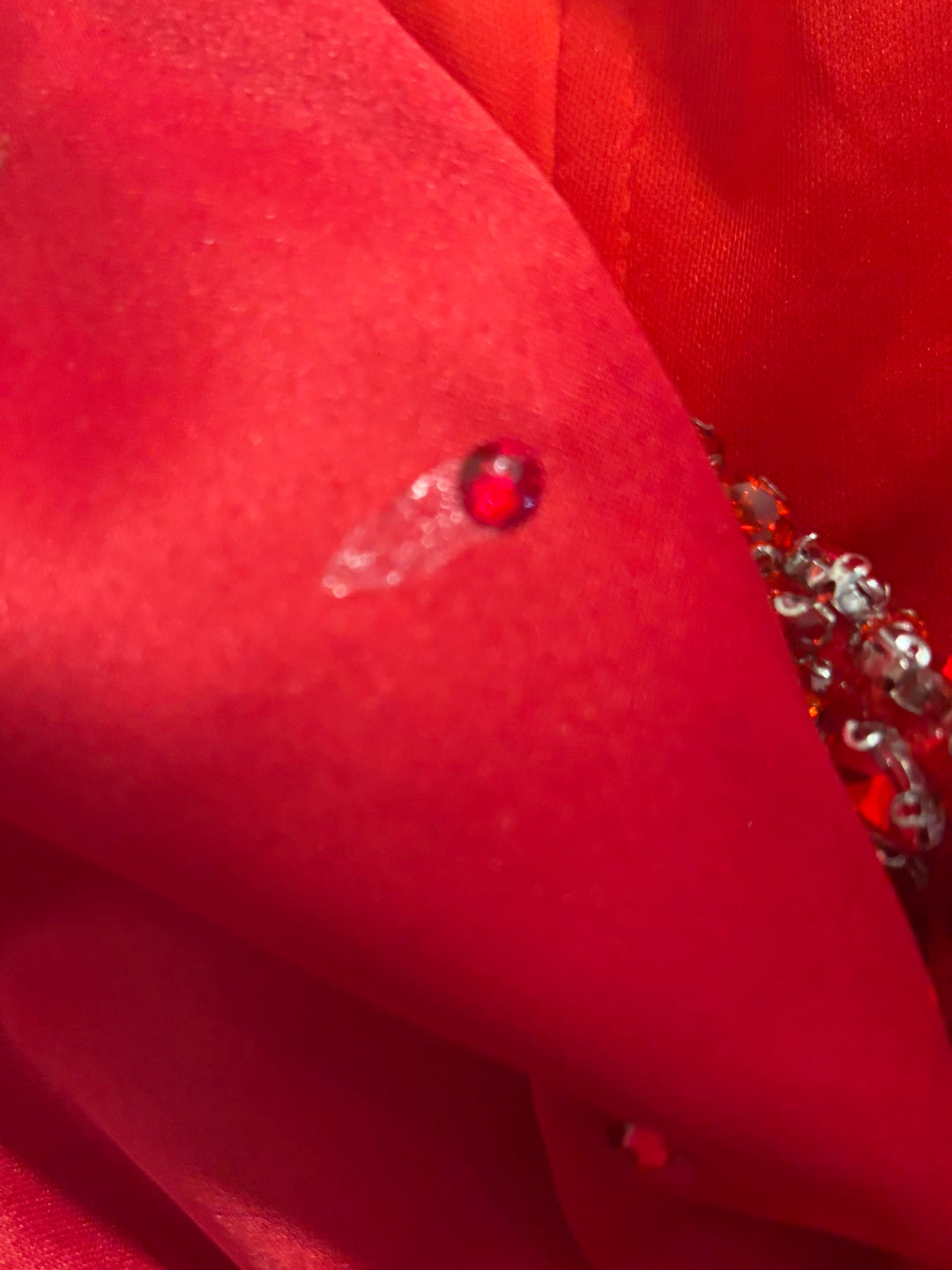 Ava Presley 29121 Red Satin Beaded Mermaid Prom Evening Gown Size 10 Bow Train