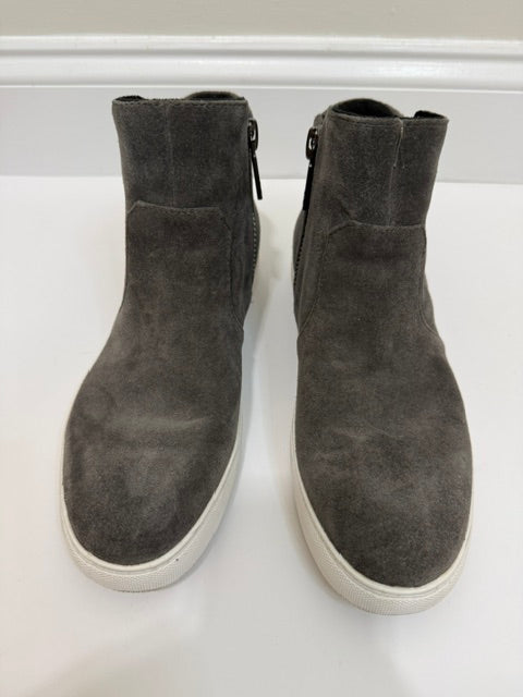 Kenneth Cole Kiera Dark Gray Suede Wedge Booties Sz9.5