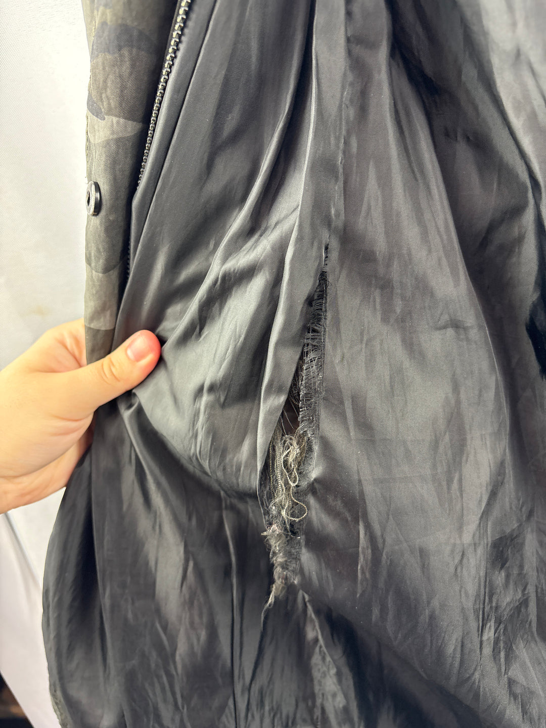 Women’s Tart Collections XS Dark Gray Camo Raincoat