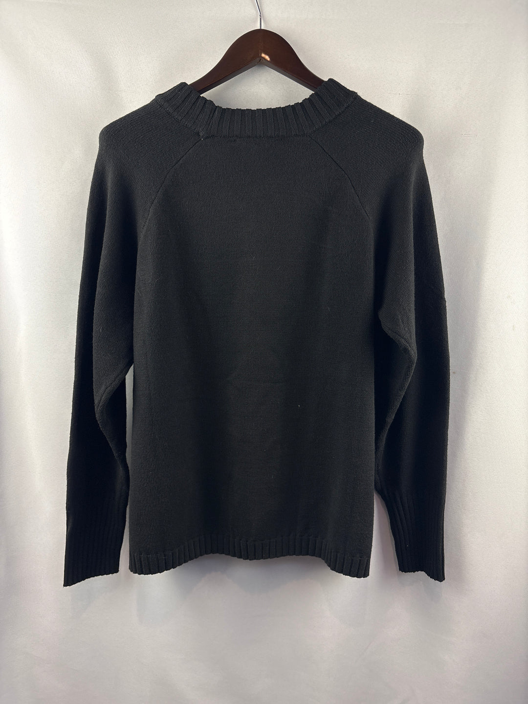 Women’s Eloquii Size 14/16 Black Crewneck Sweater w/ Faux Buttons