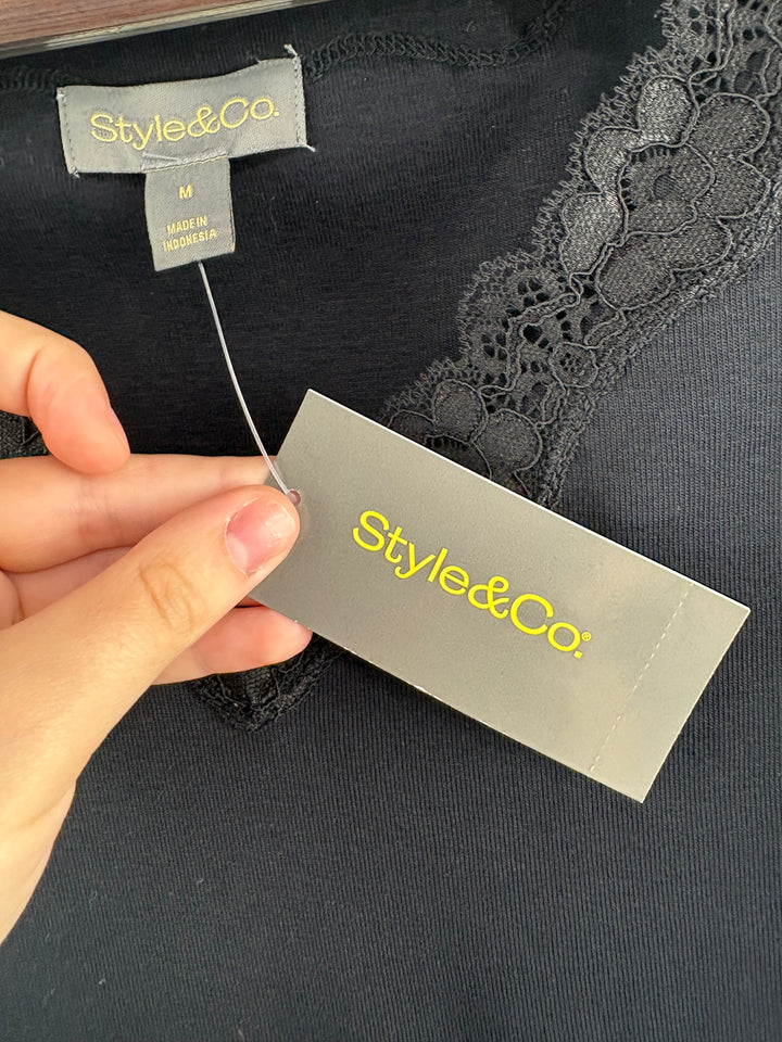 Women’s Style&Co Medium Black Scalloped Lacy Tank