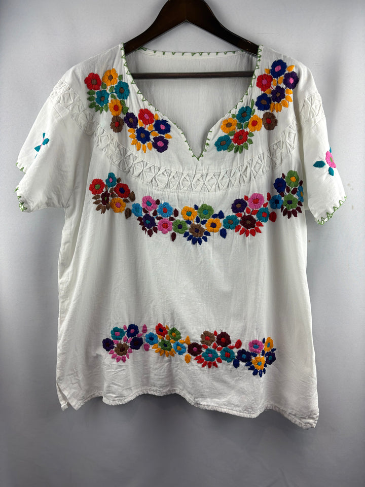 Women’s Handmade XL White w/ Floral Embroidery Blouse