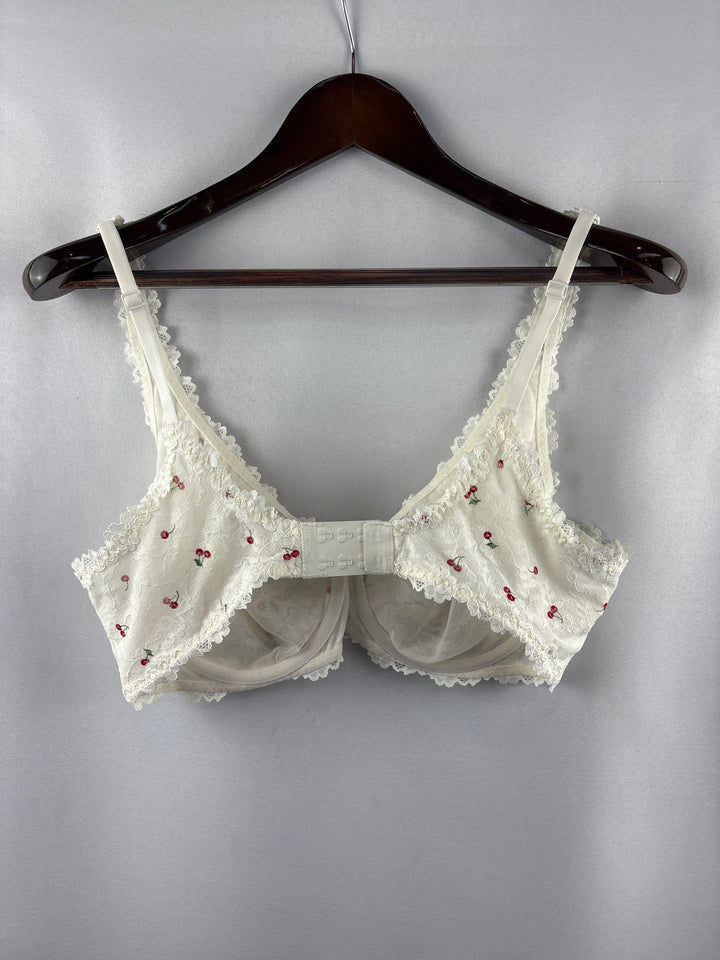 Women’s SKIMS Size 38D Lace Cream Cherry Patterned Bra