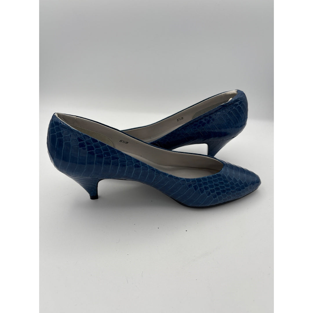 Women’s impo Size 5 1/2 Cerulean Blue Crocodile Kitten Heels