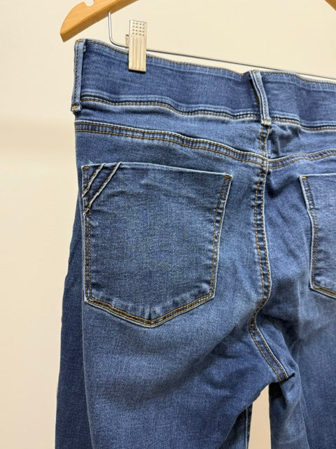 APT. 9 Straight‑Leg Jeans Sz12 (Medium Blue, 30” Inseam)