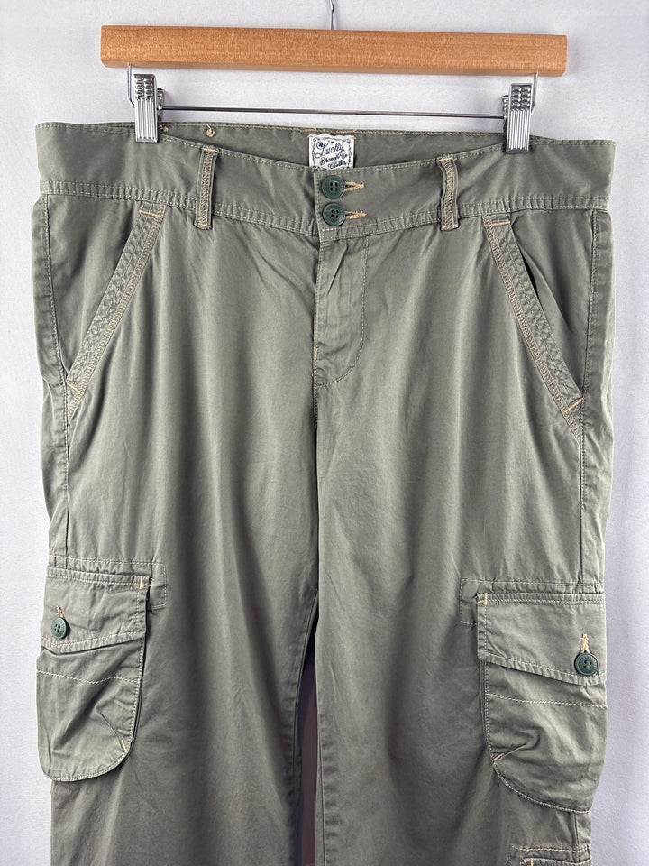 Women’s The Lucky Brand Size 12/31 Green Cargo Pants