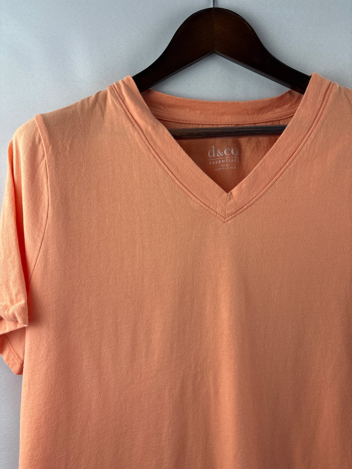 Women’s D&amp;Co XL Pale Orange V-Neck T-Shirt