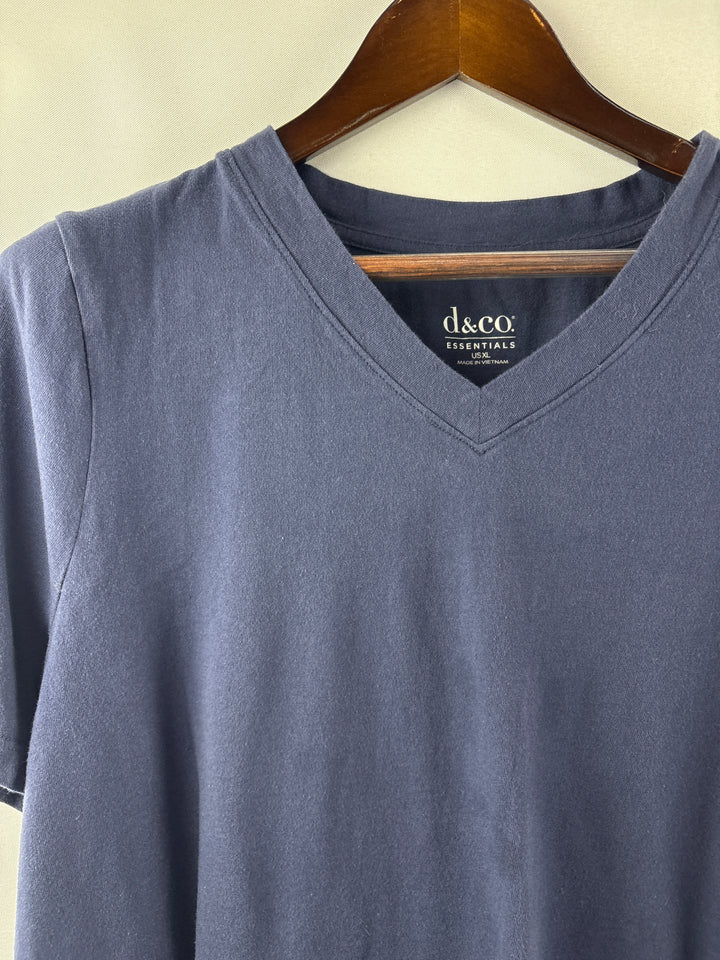 Women’s D&amp;Co XL Navy Blue V-Neck T-Shirt