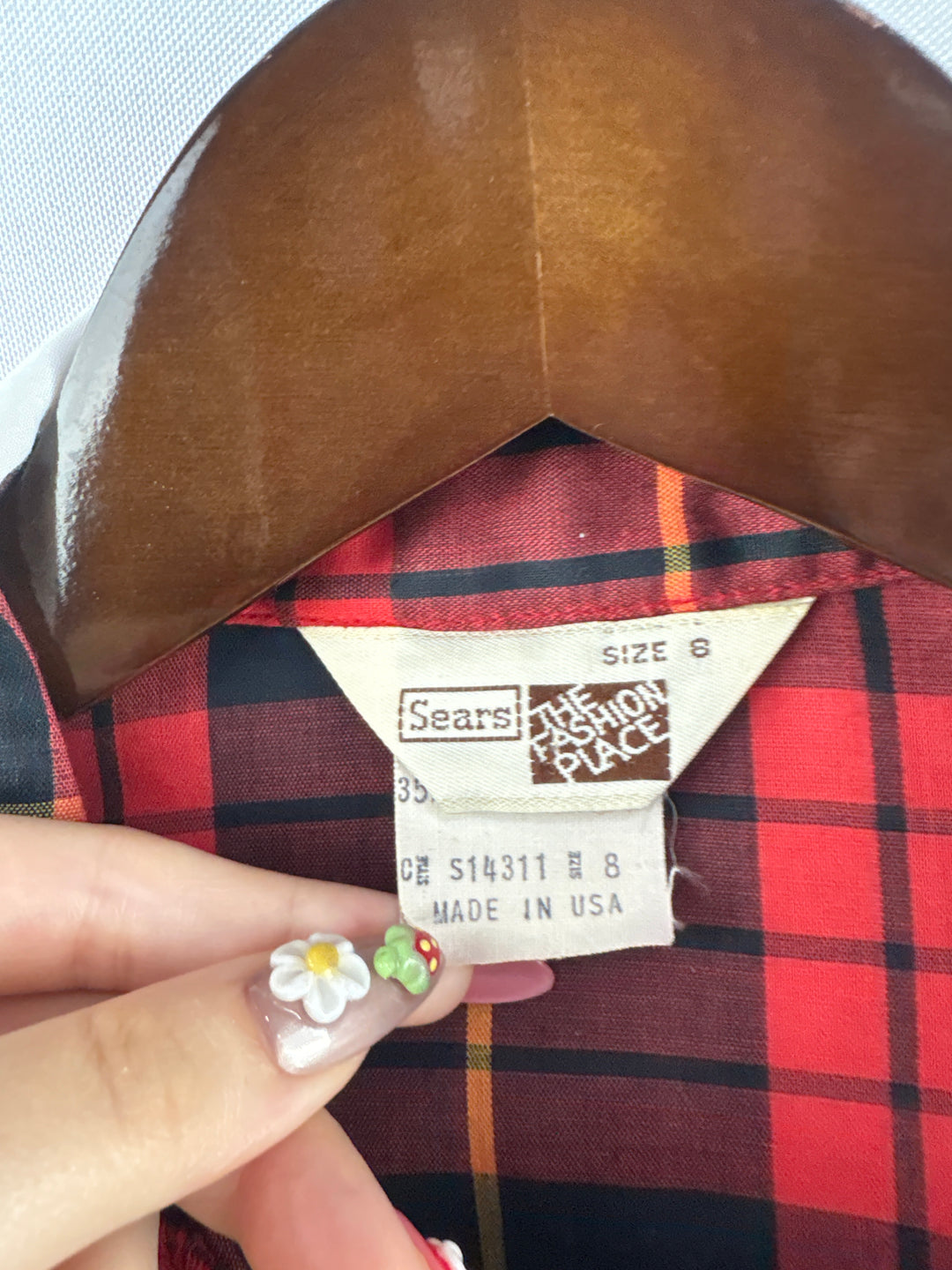 Women’s Sears Size 8 Red &amp; Black Plaid Button Up