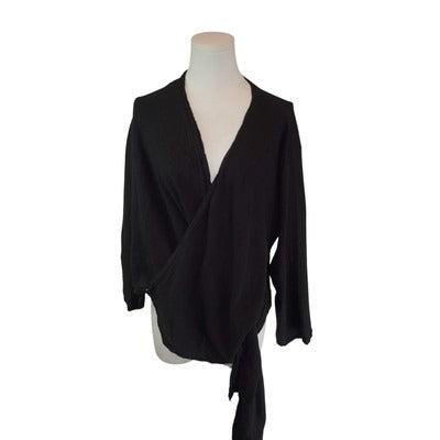 Women’s Oh My Gauze! Size 2X Black Wrap Long Sleeve Shirt.