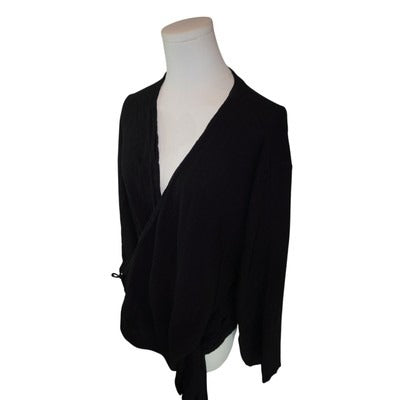 Women’s Oh My Gauze! Size 2X Black Wrap Long Sleeve Shirt.