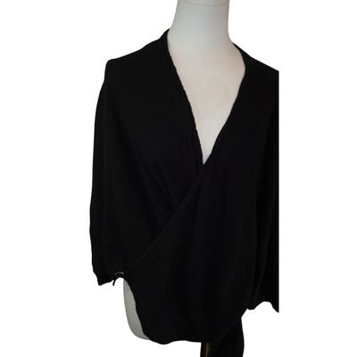 Women’s Oh My Gauze! Size 2X Black Wrap Long Sleeve Shirt.