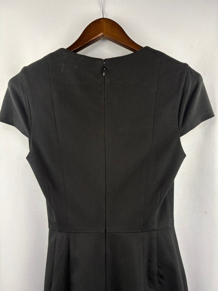 Women’s Banana Republic Size 6T Black Sheath Dress
