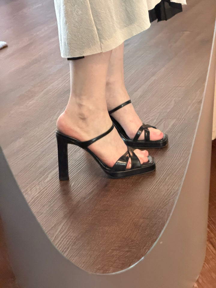 Vintage David Ackerman Paris Black Leather Y2K Mule Heels (fits 7.5)