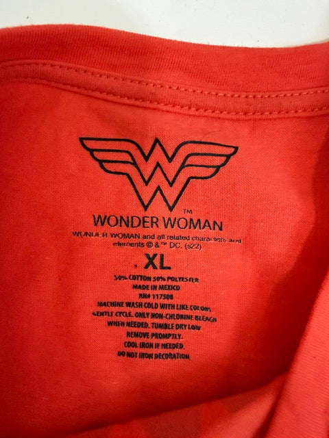 Wonder Woman Graphic Tee SzXL NWOT