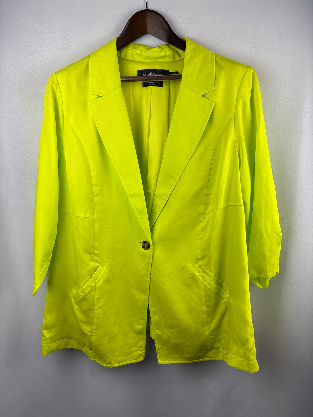 Women’s Studio Torrid Size 1 Highlighter Green Blazer