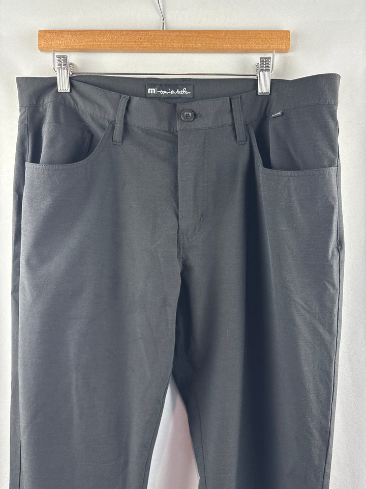 Men’s Travis Mathews Size 36 Black Golf Pants