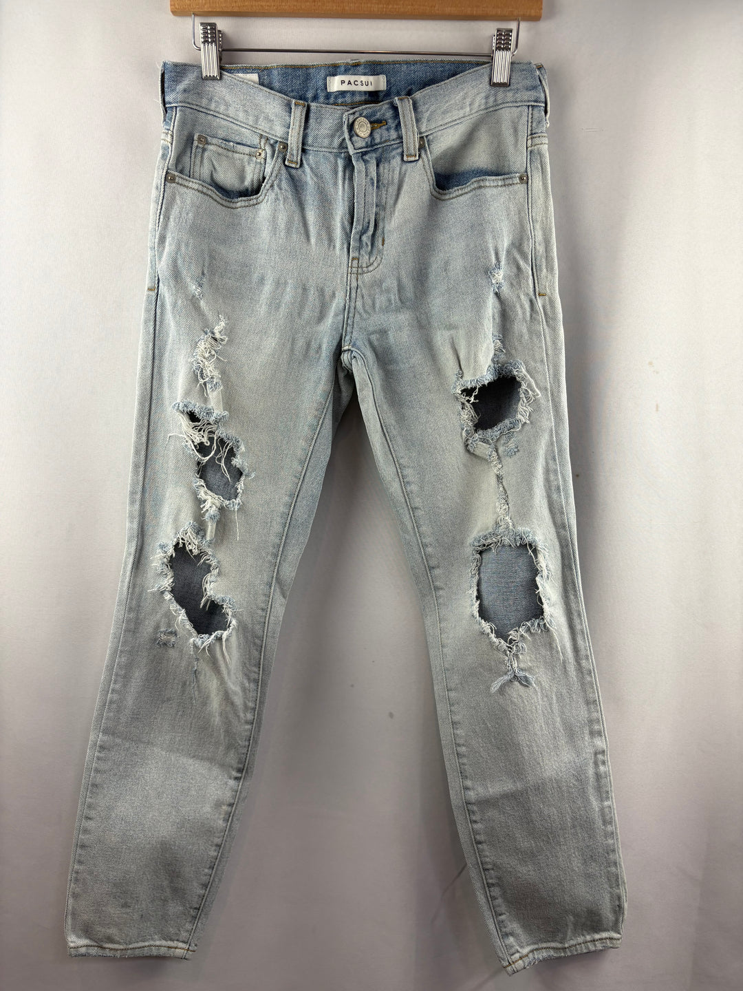 Women’s Pacsun Size 29x30 Light Blue Distressed Skinny Jean