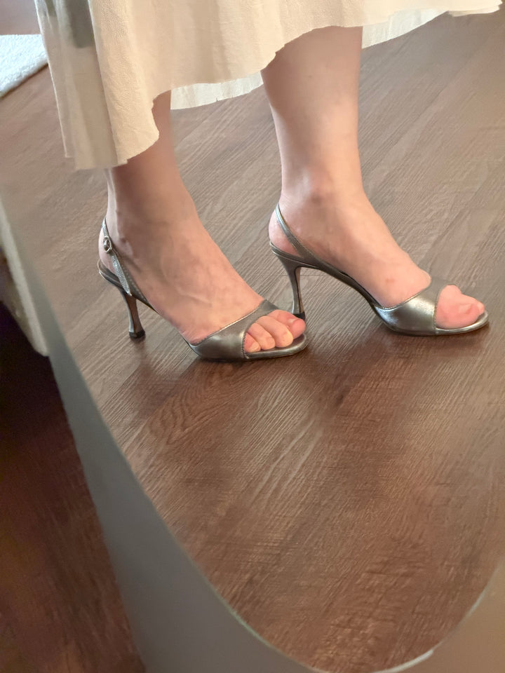 Vintage Manolo Blahnik Metallic Silver Slingback Heels 37
