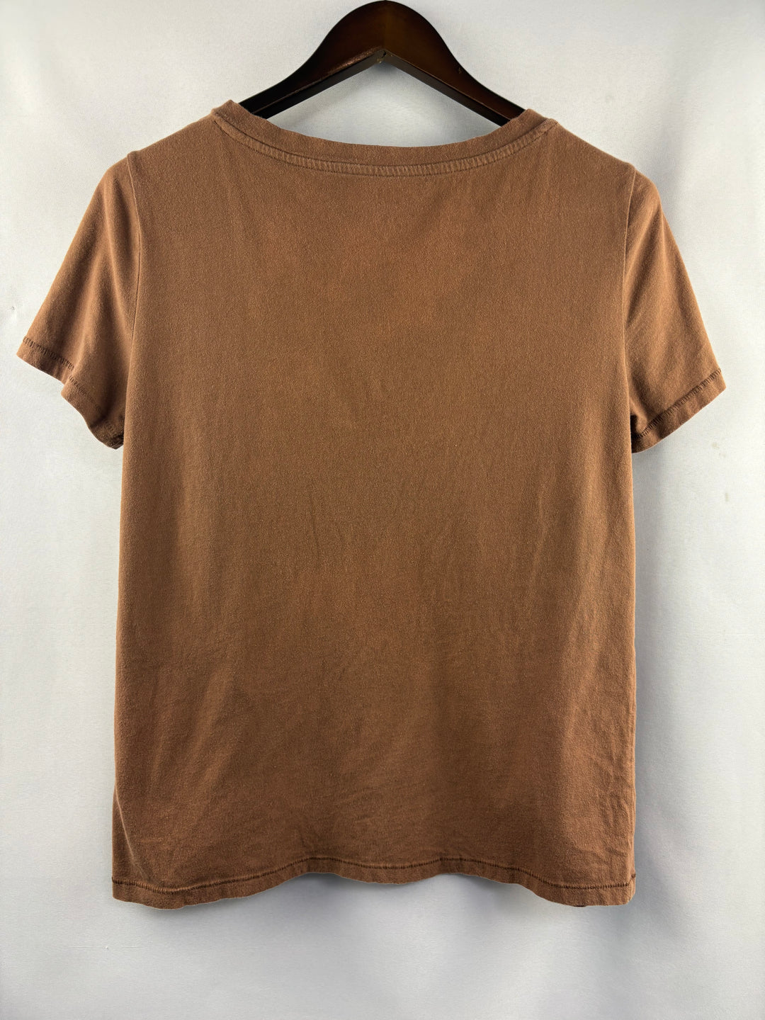 Women’s GAP Medium Tall Mocha Brown V-Neck T-Shirt