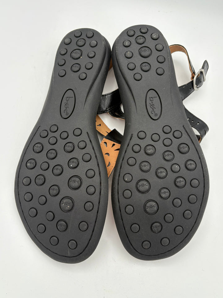 Women’s B.O.C Size 8 Black Leather Thong Sandals