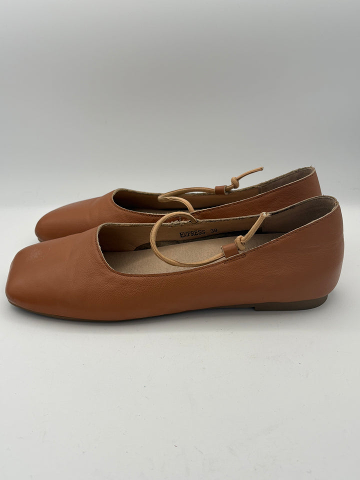Women’s Empress Size 8.5 Burnt Orange Leather Ballet Flats